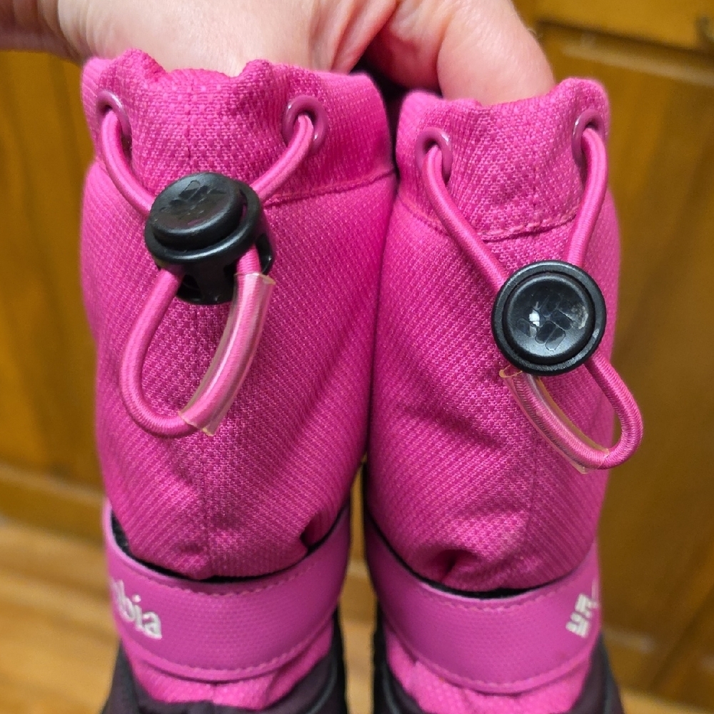Columbia size 12 Kids Powderbug Forty Waterproof  Snowboot Fushia NWOT - Picture 10 of 12
